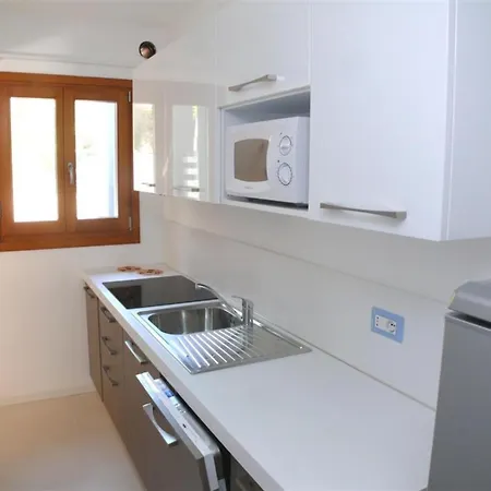 3-bedroom Flat In A Two-storey Townhouse-bibione Apartment