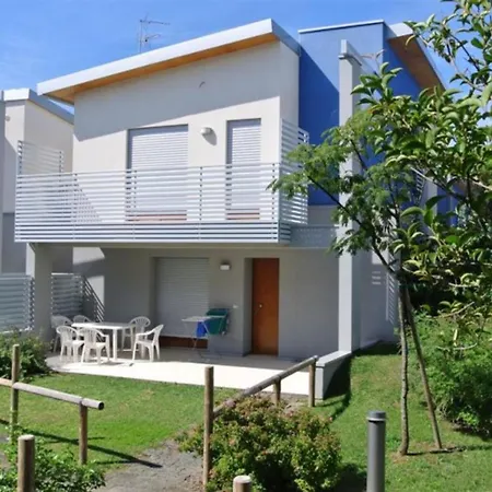Apartment 3-bedroom Flat In A Two-storey Townhouse-bibione *